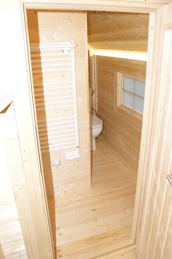 Pradines  Les Cabanes Du Grand Nord מראה חיצוני תמונה